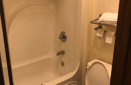 Lucedale Hotel | Rocky Creek Inn
