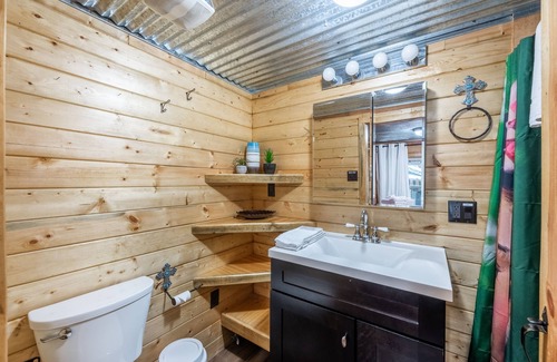 Ruidoso Cabin | Rocky Mountain Cottage | Hot Tub, Covered Patio!
