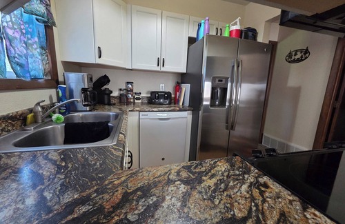 Denver House | "Rocky Mountains Retreat: Skiing, Hiking, Red Rocks, & Casino Fun Await You!"