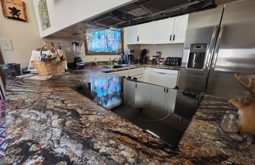 Denver House | "Rocky Mountains Retreat: Skiing, Hiking, Red Rocks, & Casino Fun Await You!"