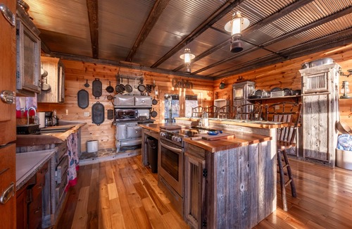 Elkins Cabin | Rocky Mt Lodge - Hot tub, Firepit, Fishing, Floating, Large Mountian Getaway