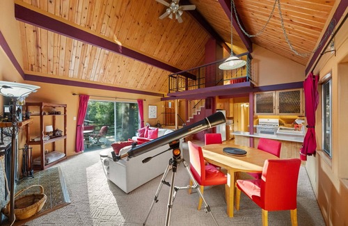 Pine Cove Cabin | Rocky Raccoon: Cabin with Scenic Views and Hot Tub Ideal for a Relaxin