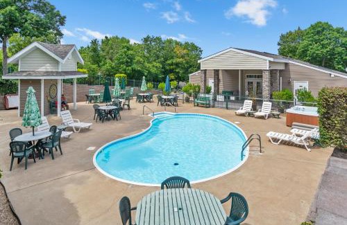 Kimberling City House | Rocky Shore Tranquility - Ozark Mountain Resort Amenities