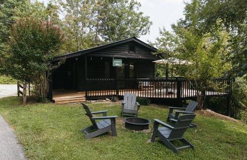 Stanton House | "Rocky Top" - Cozy RRG Cabin off Slade Exit!