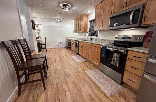 Mansfield House | Rodeo Ranch: Arcade Game, Near seasonal Live Rodeo, Bunkbed, King Bed, SMOOR