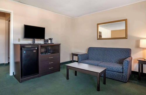 Rehoboth Beach Hotel | Rodeway Inn And Suites