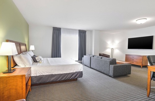 East Dublin Hotel | Rodeway Inn and Suites Dublin GA
