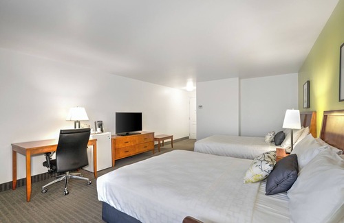 East Dublin Hotel | Rodeway Inn and Suites Dublin GA