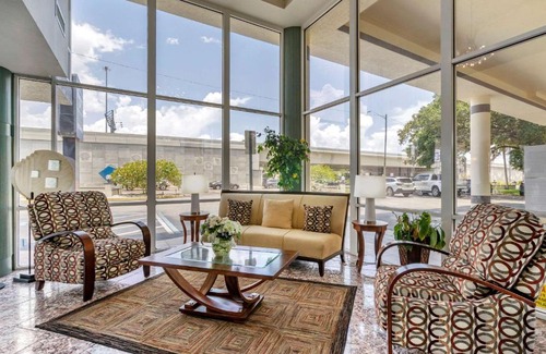 Clearwater Hotel | Rodeway Inn Central Clearwater Beach