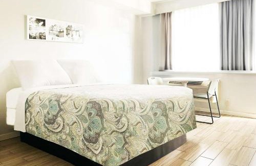 Cathedral Hill Hotel | Rodeway Inn Civic Center