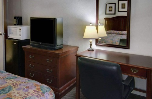 El Dorado Hotel | Rodeway Inn Conference Center El Dorado