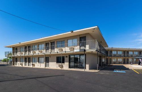 Midland Hotel | Rodeway Inn Midland South