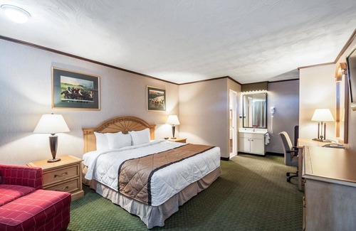 Charles Town Hotel | Rodeway Inn & Suites - Charles Town, WV
