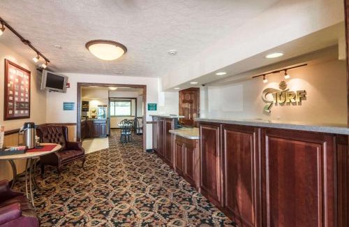 Charles Town Hotel | Rodeway Inn & Suites