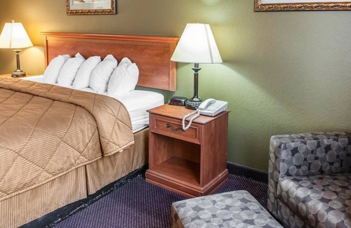Espanola Hotel | Rodeway Inn