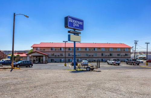 Farmington Hotel | Rodeway Inn
