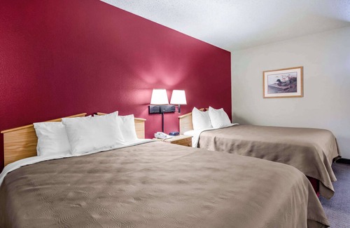 Hesston Hotel | Rodeway Inn