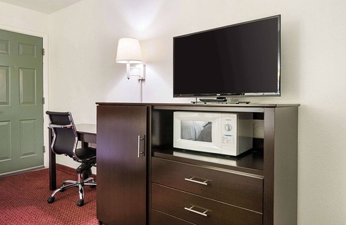 Liberal Hotel | Rodeway Inn