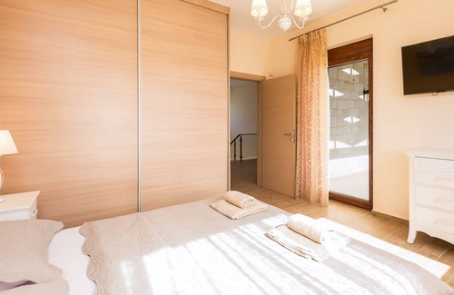 Kalyves Villa | RODI LUXURY STONE VILLA
