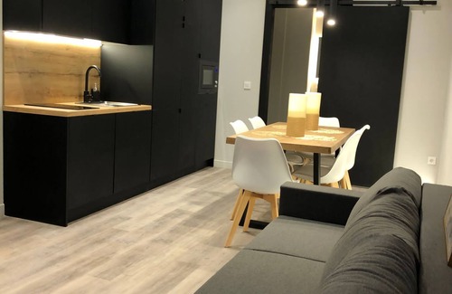 Centro Apartment | Rodillo By LixLoft en el Centro y cerca de la Gran Vía