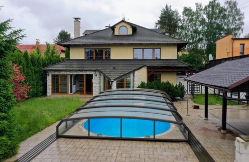 Baska House | Rodinná vila s bazénem a vířivkou v Bašce