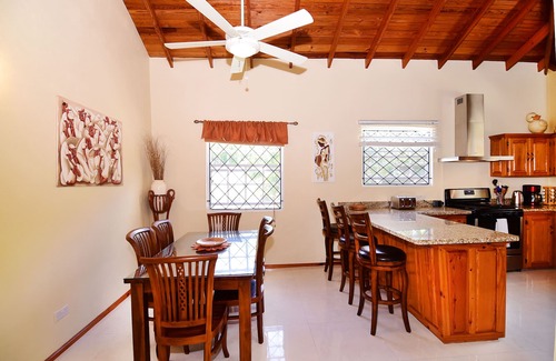 Rodney Bay Villa | Rodney Heights Villa, the perfect location for your vacations