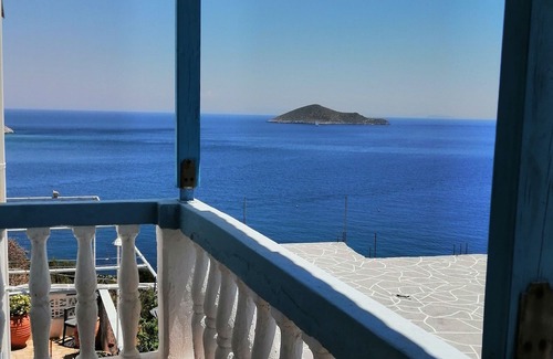 Leros Apartment | RODON PIGANOUSA STUDIO with panoramic views - 5 min away from the beach