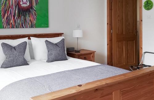 West Laroch House | Roe Deer Cottage