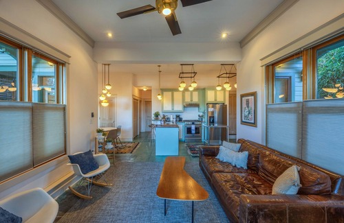Hood River House | Roe Parker House - DT Hood River, Walk everywhere!