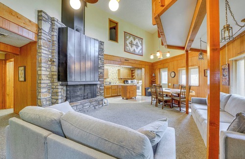 Garfield Cabin | Rogers Cabin w/Direct Access to Beaver Lake!
