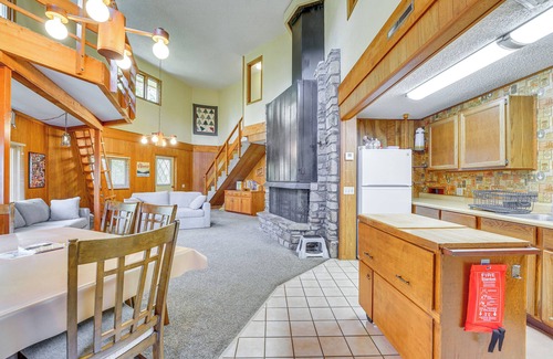 Garfield Cabin | Rogers Cabin w/Direct Access to Beaver Lake!