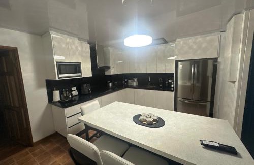 Pavas Bed & Breakfast | Rohrmoser Eucalipto Luxe Residence