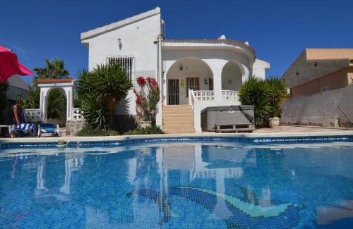 Rojales Villa | Rojales Villa with Jacuzzi, cleaning included