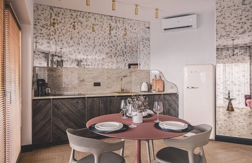 Bydgoszcz Apartment | Rojo - Aksamitne Tony Ponad Starym Miastem