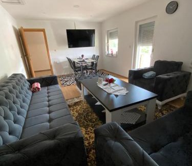 Bosnia House | Rok