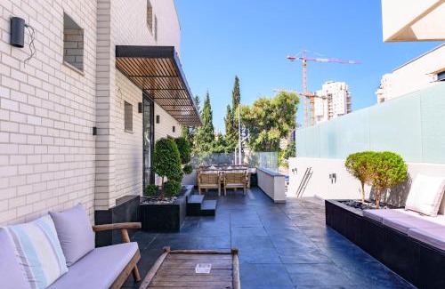 Tel Aviv House | Rokah Luxury Villa at Ramat HaHayal