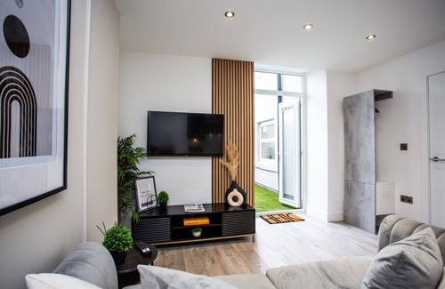 Roker Apartment | *Roker Sea Front* Entire Modern One Bed Apartment