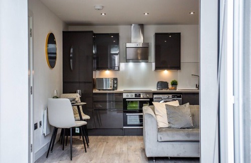 Roker Apartment | *Roker Sea Front* Entire Modern One Bed Apartment