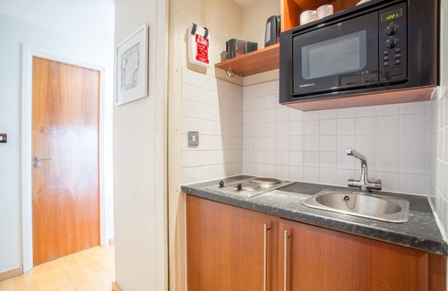Courtfield Apartment | Roland House
