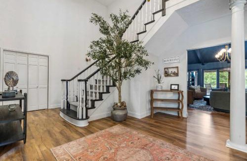 Branson West House | Rolling Hills Family Home