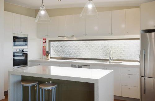 Merimbula Apartment | Rolling Waves 3 - Beach Access & Pet Friendly!