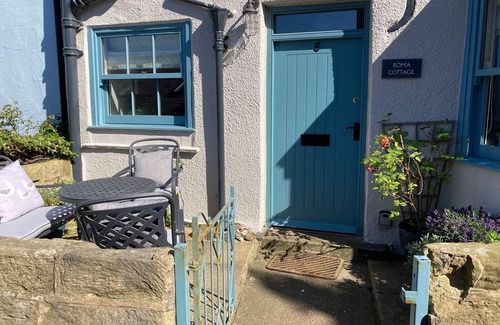 Staithes Cottage | Roma Cottage - Delightful Ropemaker's Cottage In Staithes, Nr Whitby