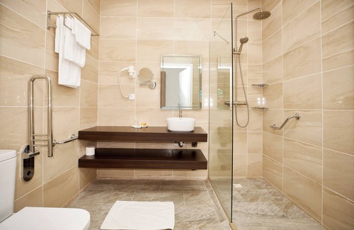 Libreville Hotel | Roma Hôtel & Restaurant