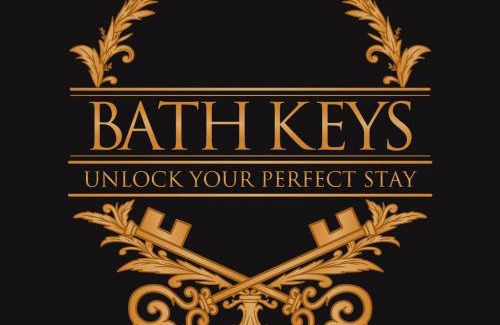 Bath City Centre Apartment | Roman Bath View, Bath Keys