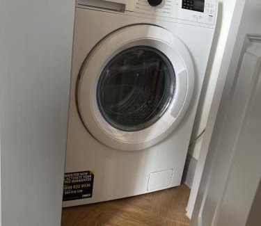 Bath City Centre Apartment | Roman Bath View, Bath Keys