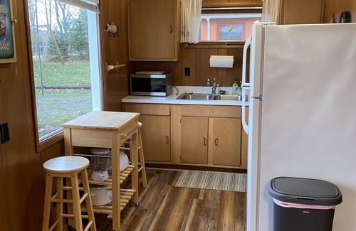 Central Lake Cottage | Roman Cottage on Intermediate Lake