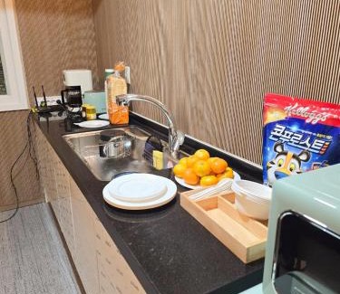 Geoyeo-dong Hotel | Romance Hotel