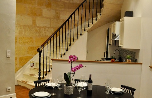 Hotel de Ville - Quinconces House | Romance in the heart of Bordeaux/Public Garden