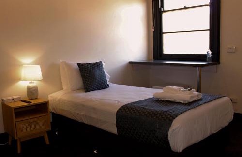 Wagga Wagga Hotel | Romano's Hotel & Suites Wagga Wagga