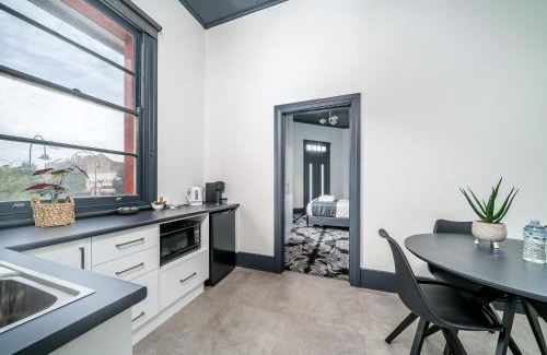 Wagga Wagga Hotel | Romano's Hotel & Suites Wagga Wagga